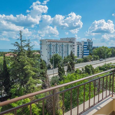 Private Apartment In Cypress Complex 15 Варна Экстерьер фото