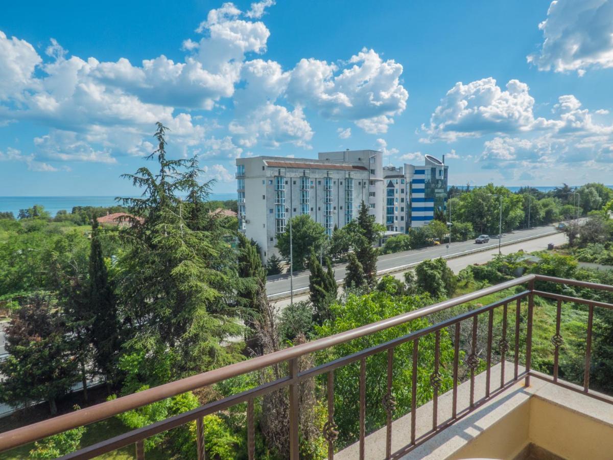 Private Apartment In Cypress Complex 15 Варна Экстерьер фото